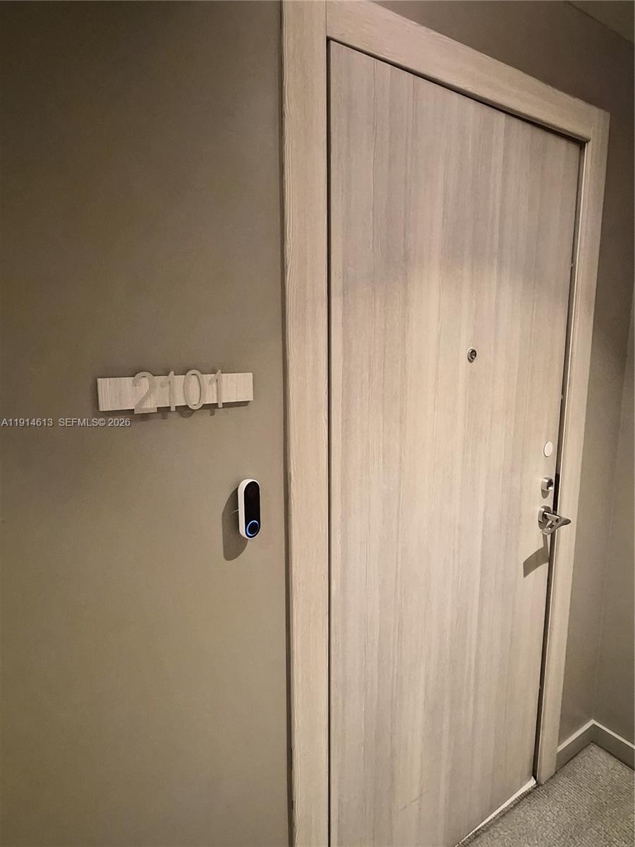 1000 Brickell Plaza 2101 — photo 11