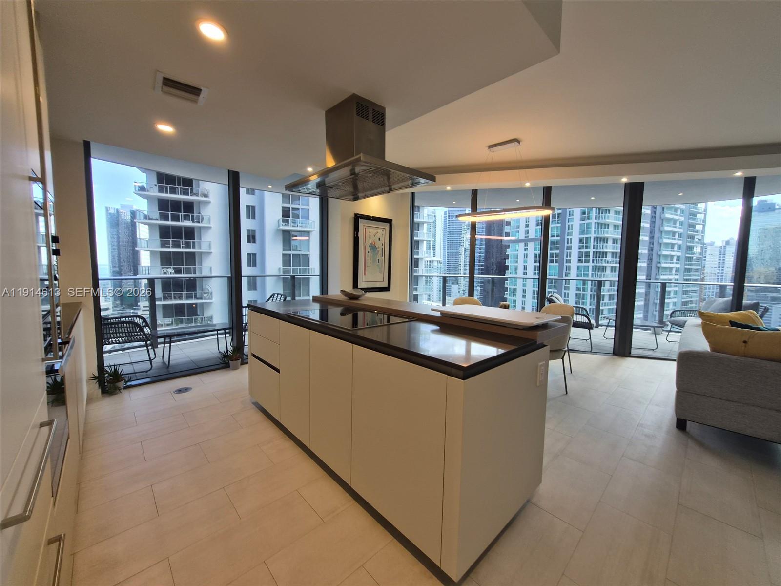 1000 Brickell Plaza 2101 — photo 4