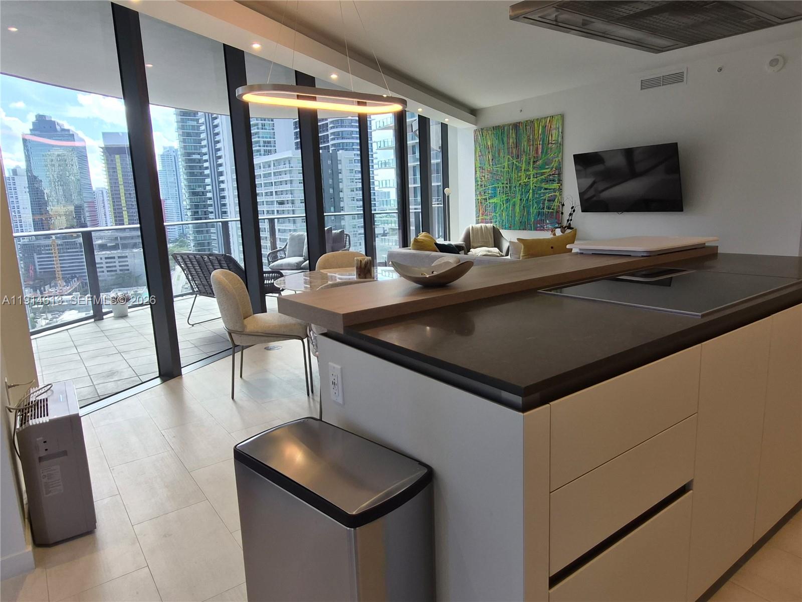 1000 Brickell Plaza 2101 — photo 8