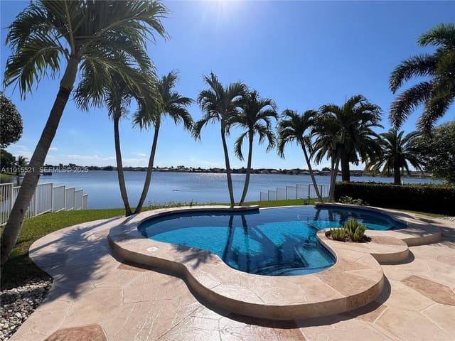 19372 NW 24th Place, sold in Big Sky Plat, Pembroke Pines, FL