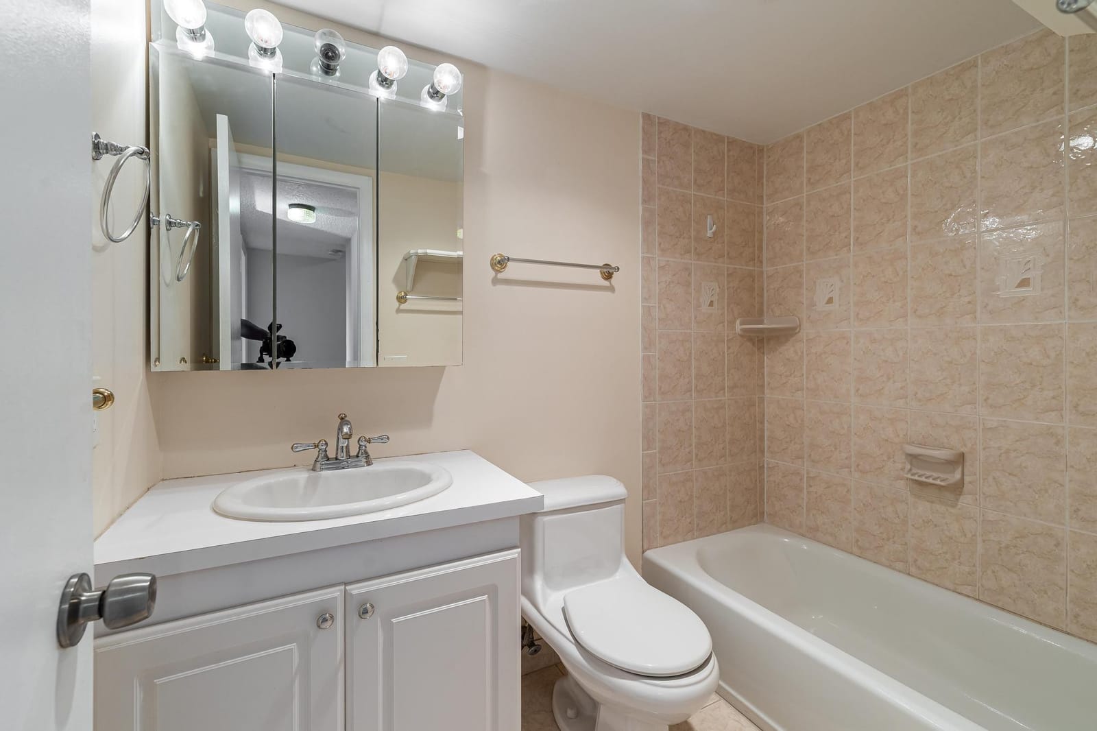 650 Tennis Club Drive 303 — photo 12
