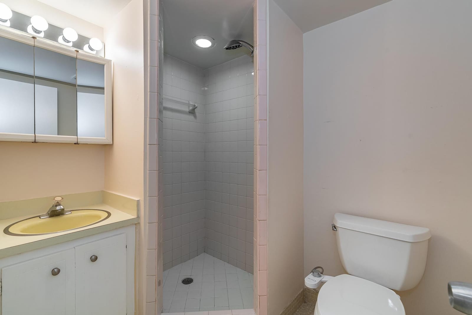 650 Tennis Club Drive 303, Fort Lauderdale, FL 33311 photo 16