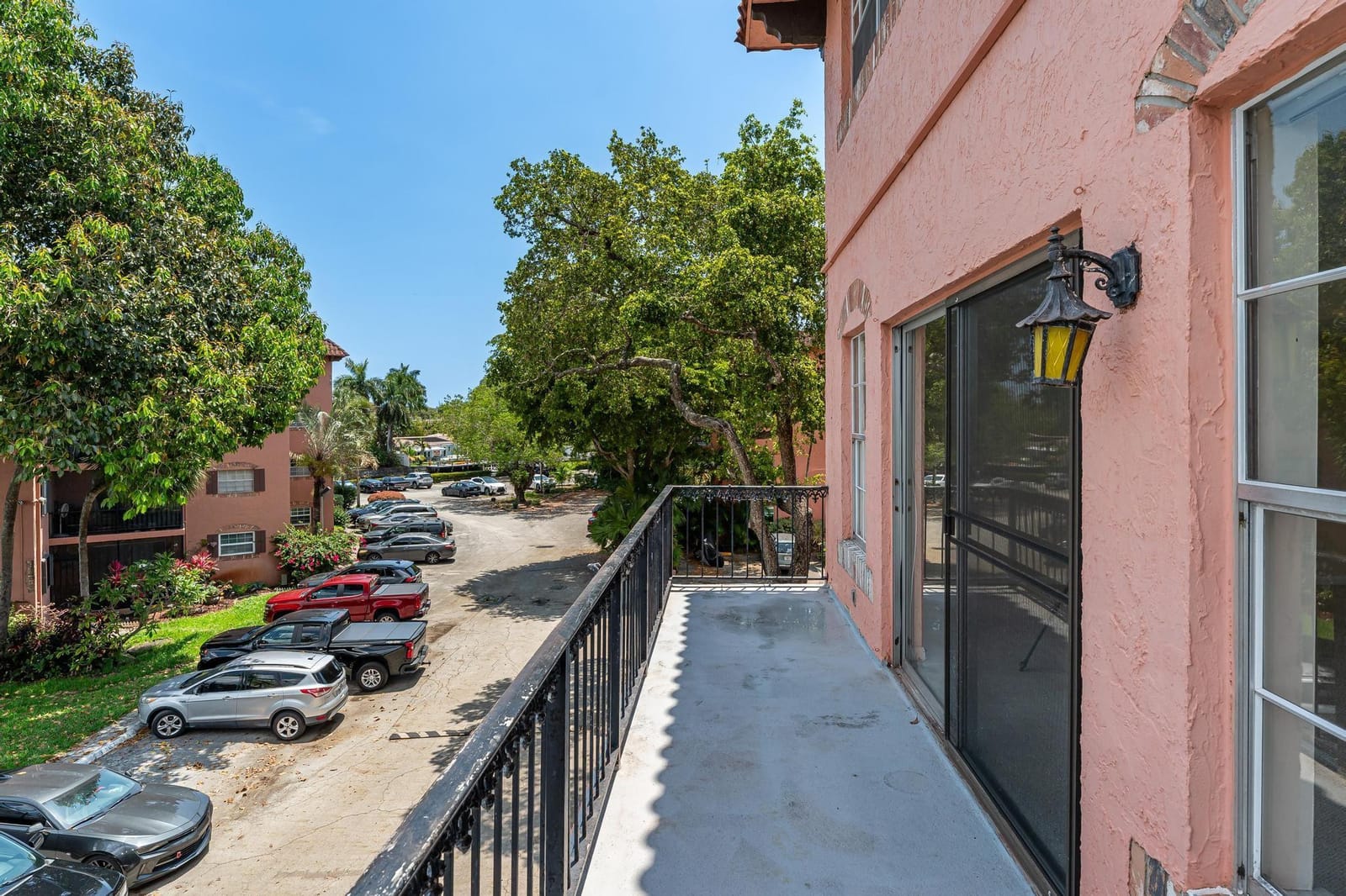 650 Tennis Club Drive 303, Fort Lauderdale, FL 33311 photo 23