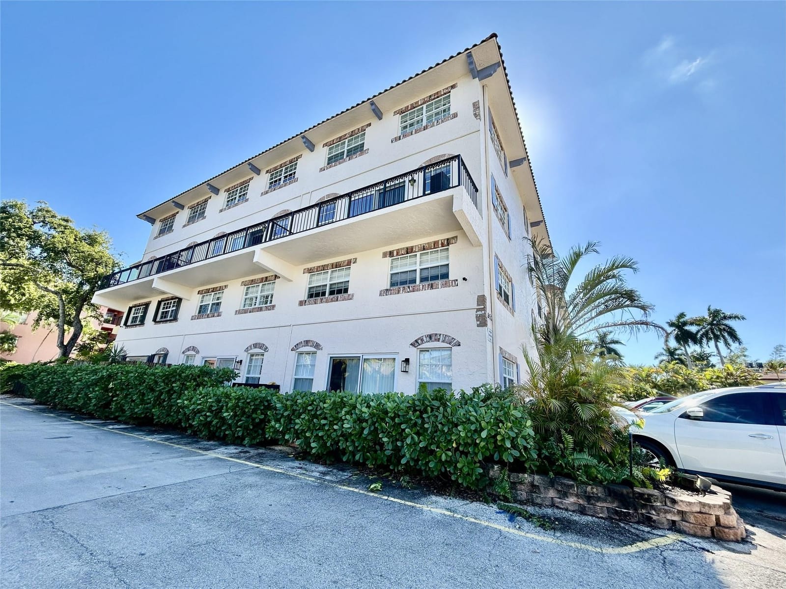 650 Tennis Club Drive 303, Fort Lauderdale, FL 33311 photo 27
