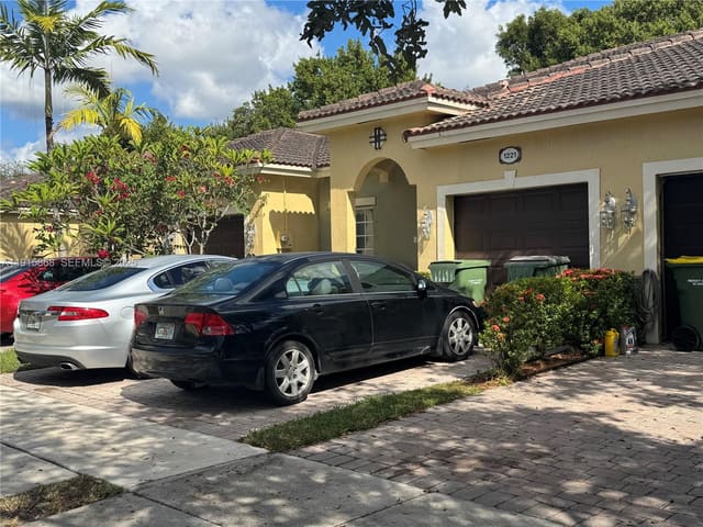 1221 NE 32nd Terrace, sold in Ventura At Malibu Bay, Homestead, FL