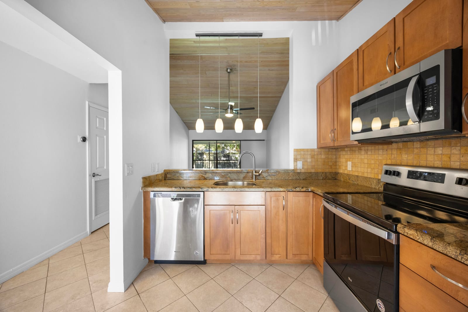 3939 NE 5th Avenue B206, Boca Raton, FL 33431 photo 5
