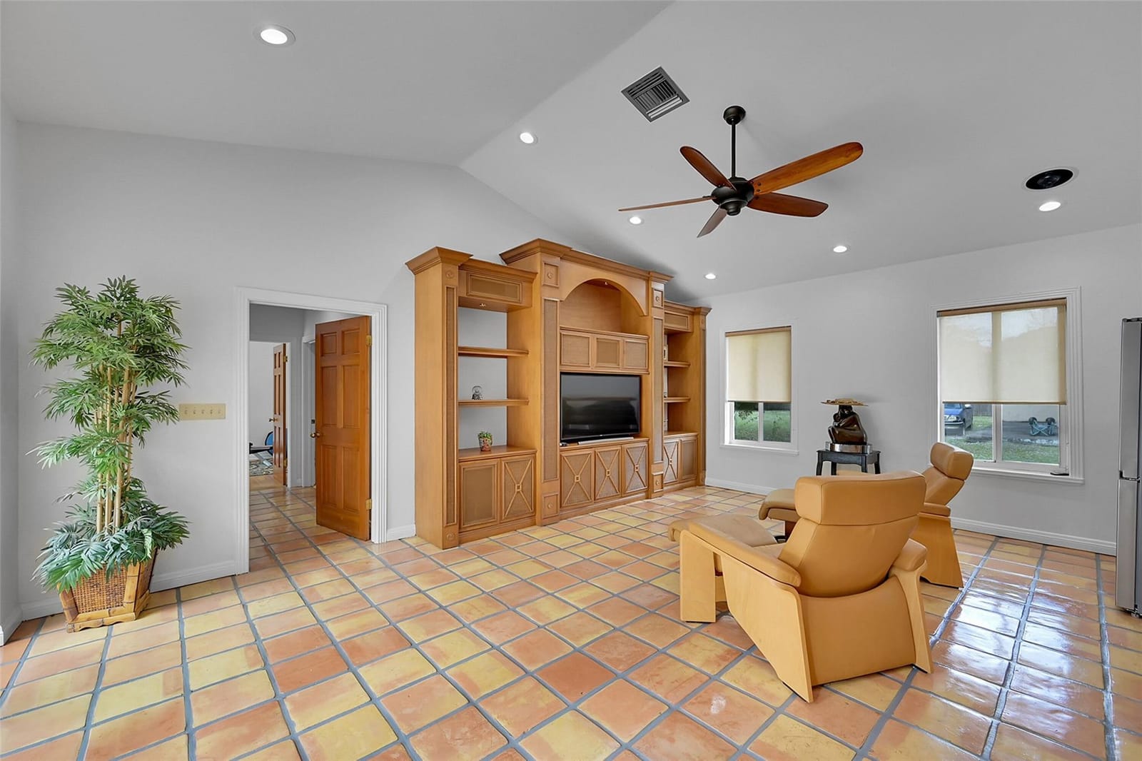401 Farmington Drive, Plantation, FL 33317 photo 21