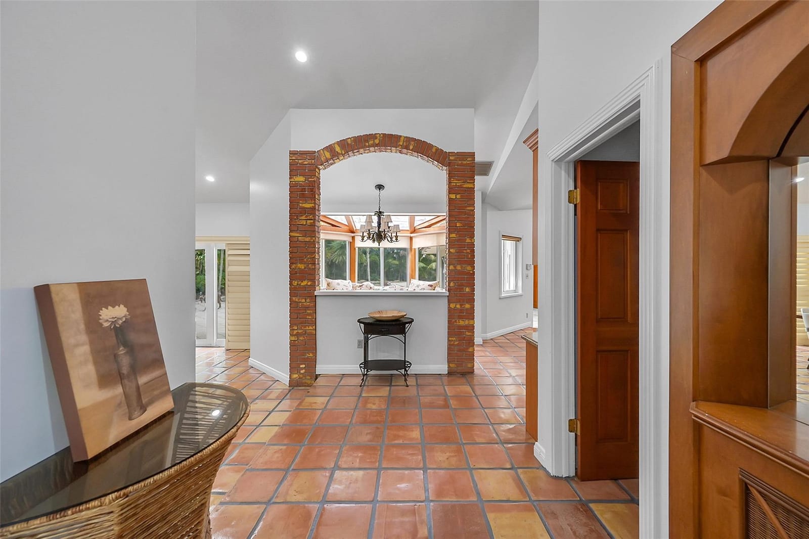 401 Farmington Drive — photo 9