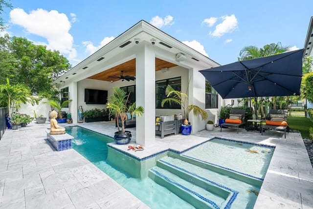 7217 Stella Lane, sold in Toscana Isles Pud Pl, Lake Worth, FL