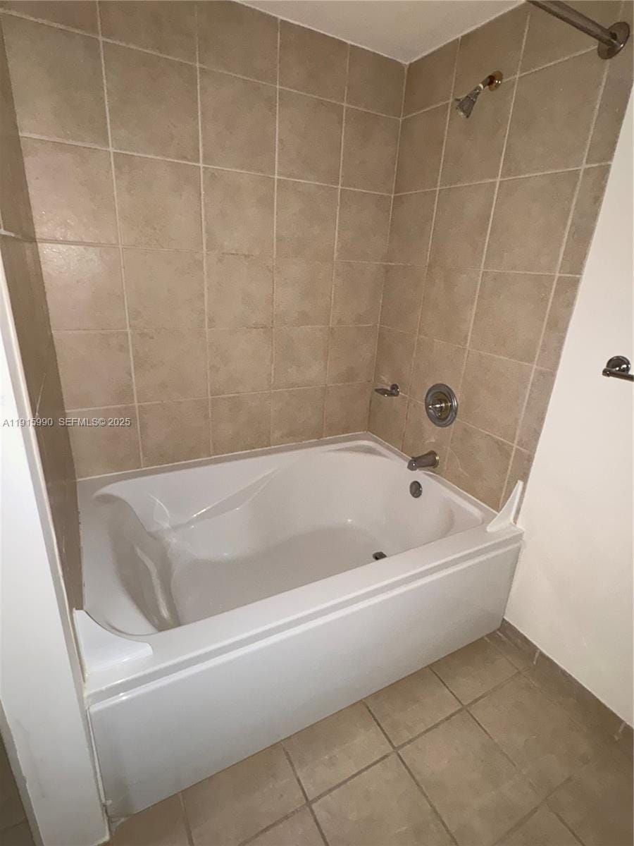 19501 W Country Club Drive PH06 — photo 12