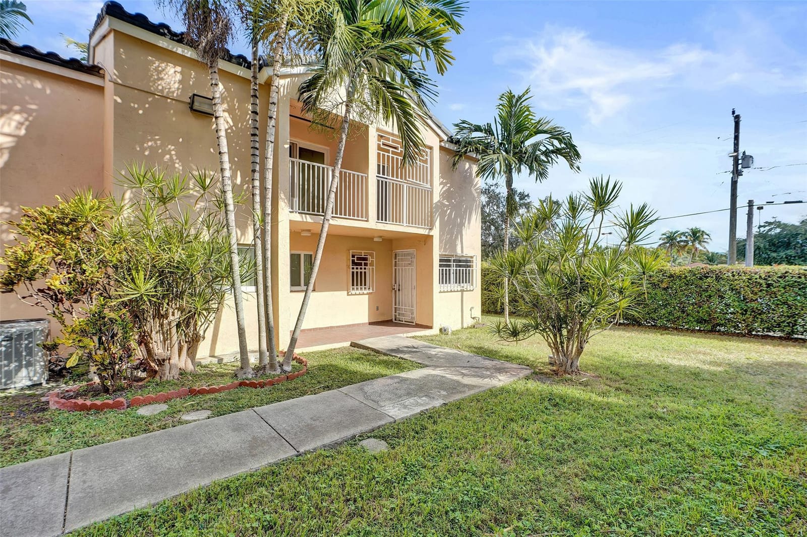 2500 NW 28th Street 716, Miami, FL 33142