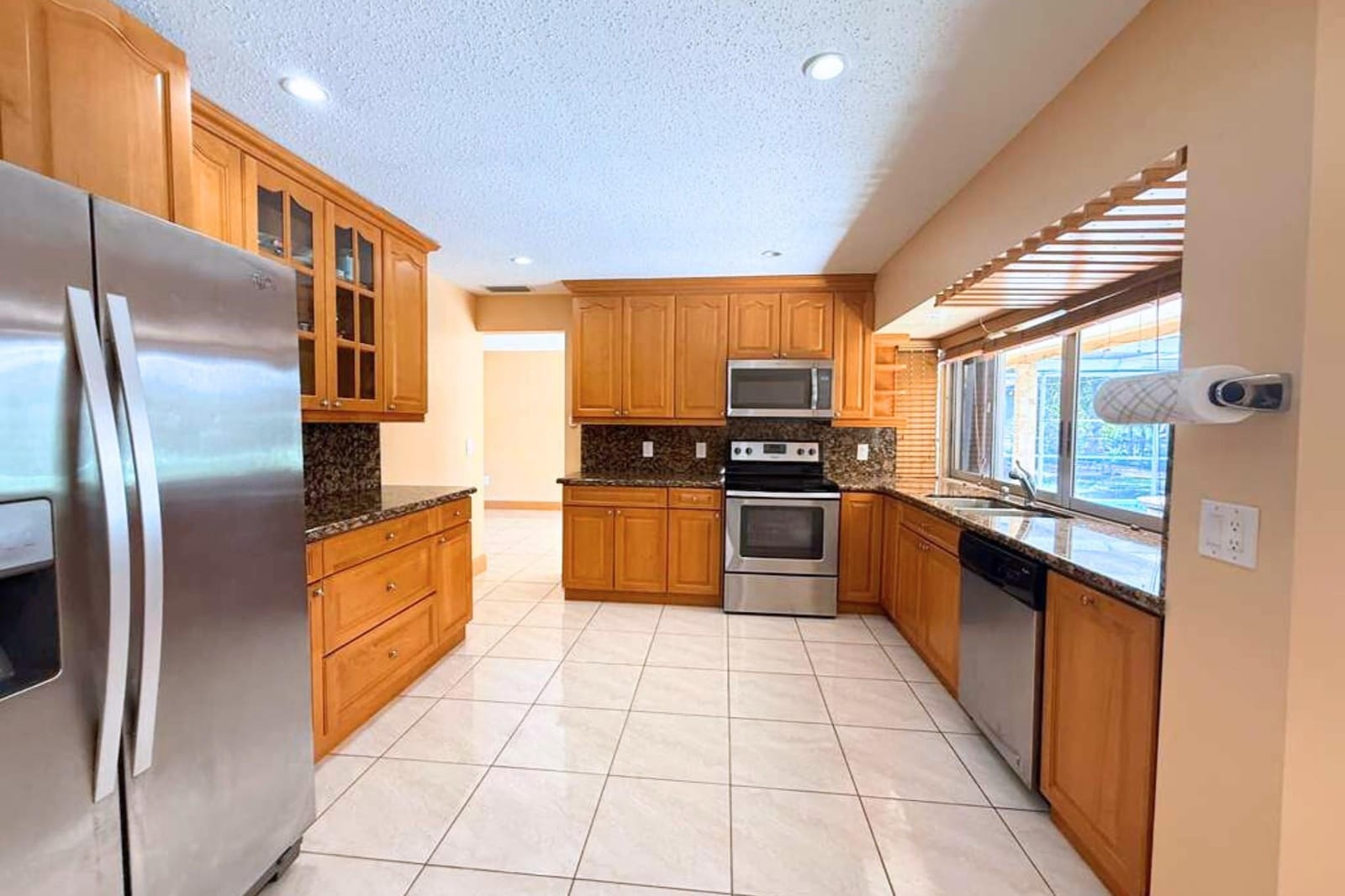 8800 NW 3 Street, Pembroke Pines, FL 33024 photo 16