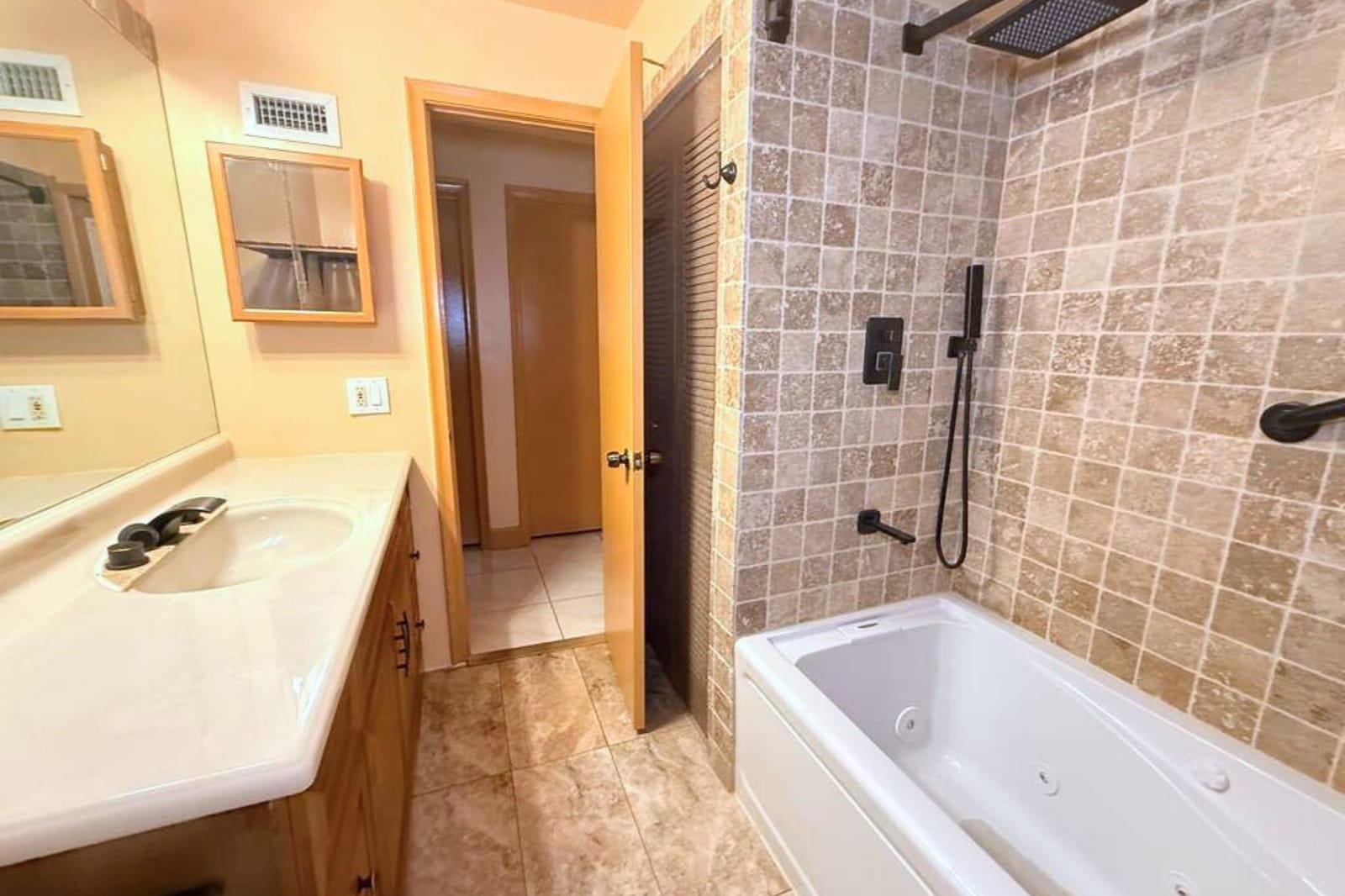 8800 NW 3 Street, Pembroke Pines, FL 33024 photo 22