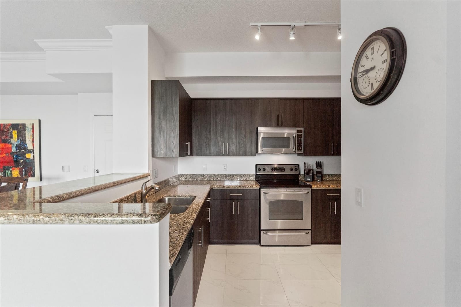 2401 NE 65th Street 603 — photo 10