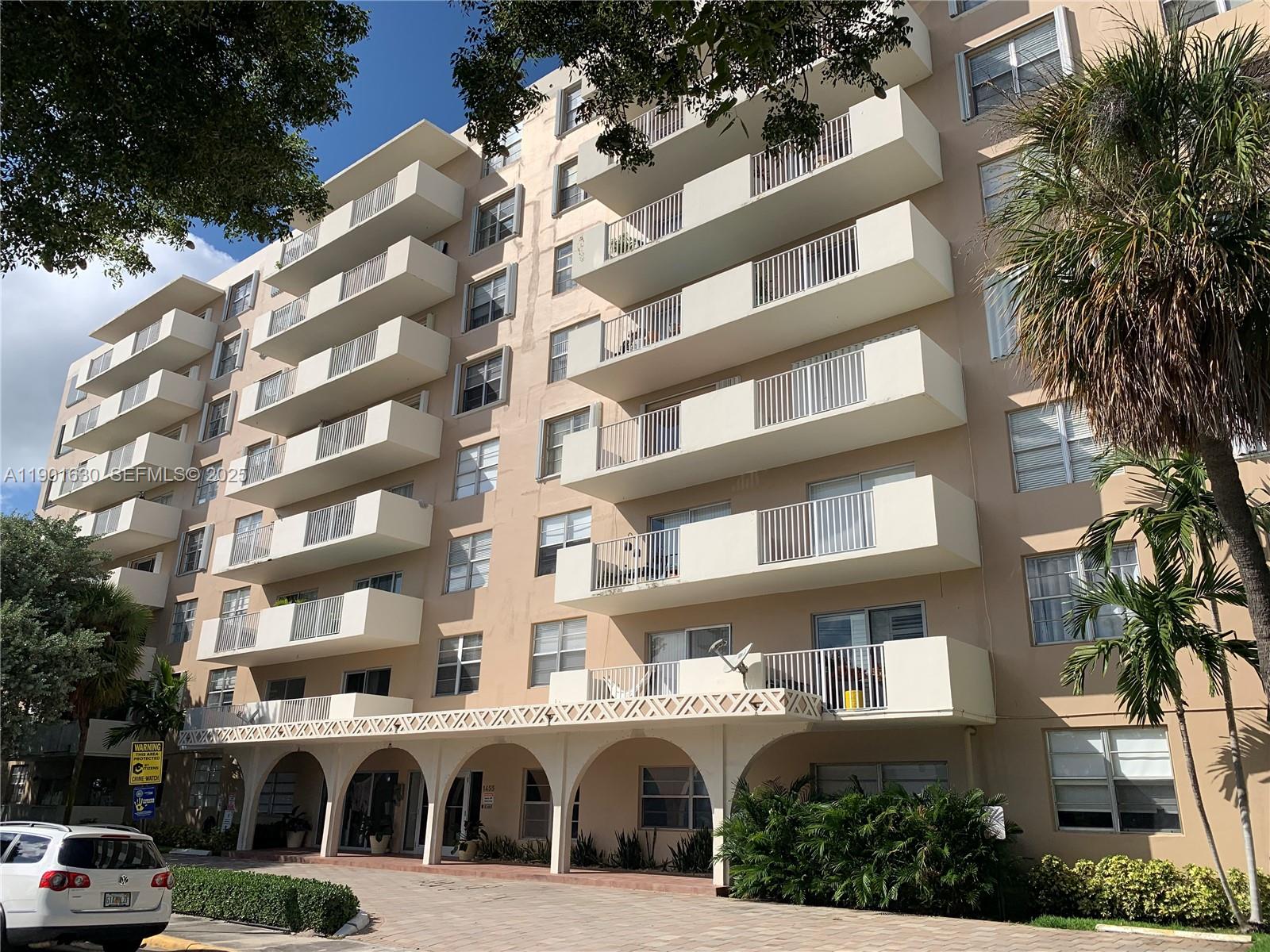 1455 N Treasure Drive 2M, North Bay Village, FL 33141, North Bay Village