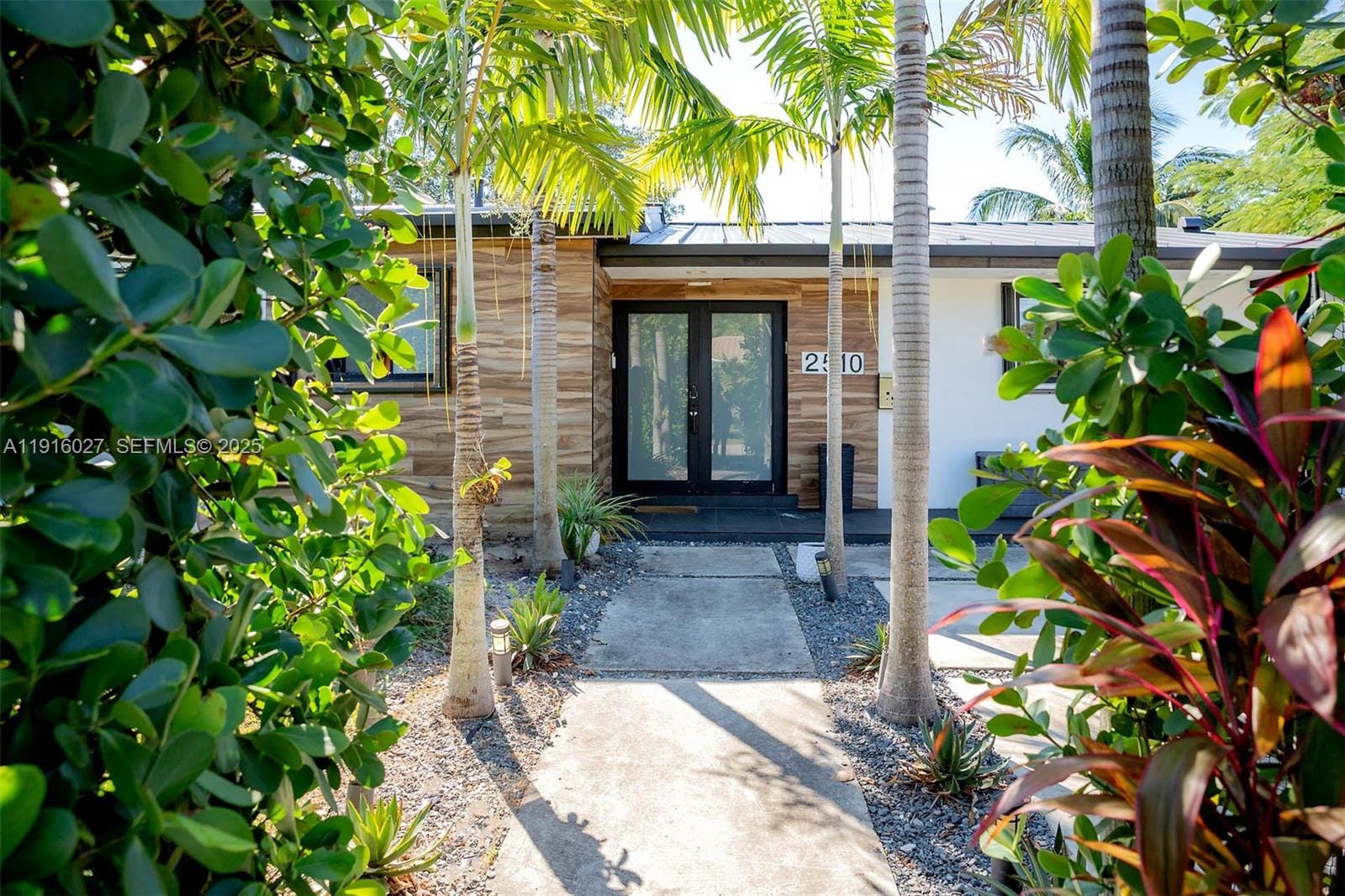 2510 NE 207th Terrace, Miami, FL 33180