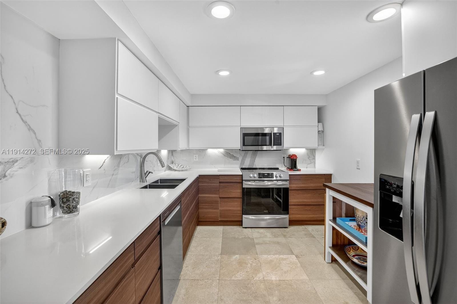 3611 Oaks Clubhouse Drive 202 — photo 12