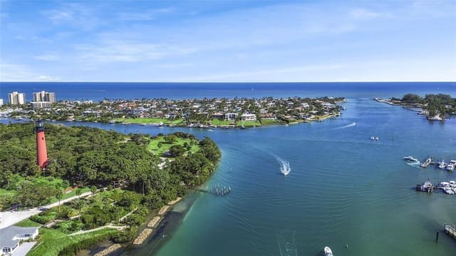 300 N Highway A1a 103E, sold in Ocean Parks Condo, Jupiter, FL