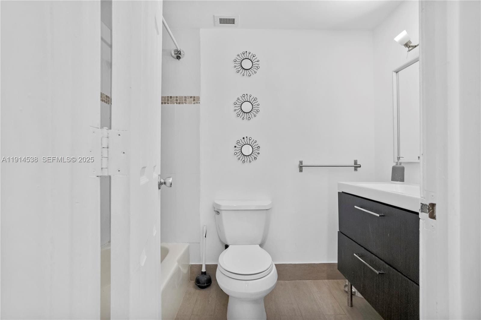500 Bayview Drive 125, Sunny Isles Beach, FL 33160 photo 17