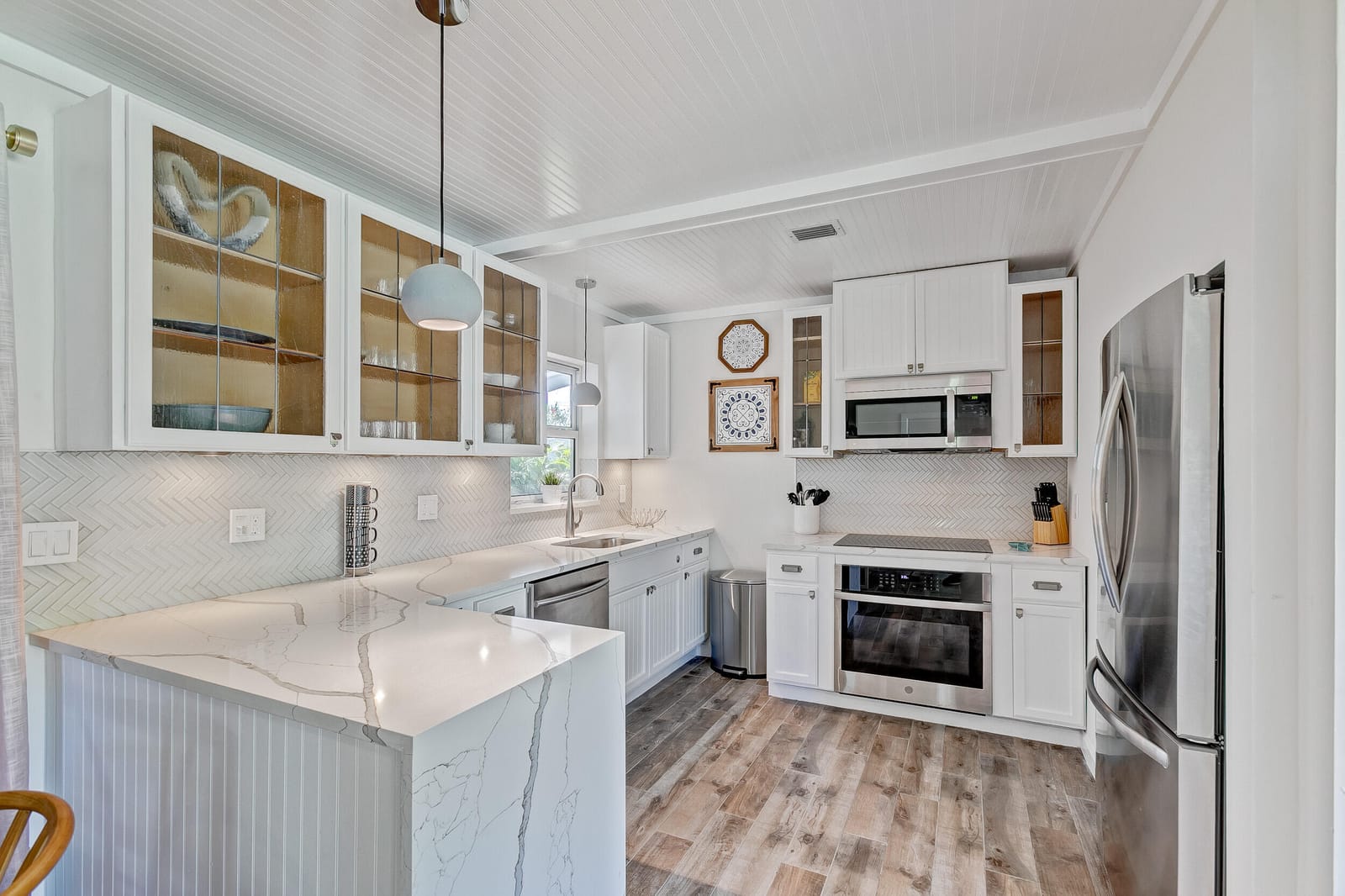 385 Hunter Street — photo 8