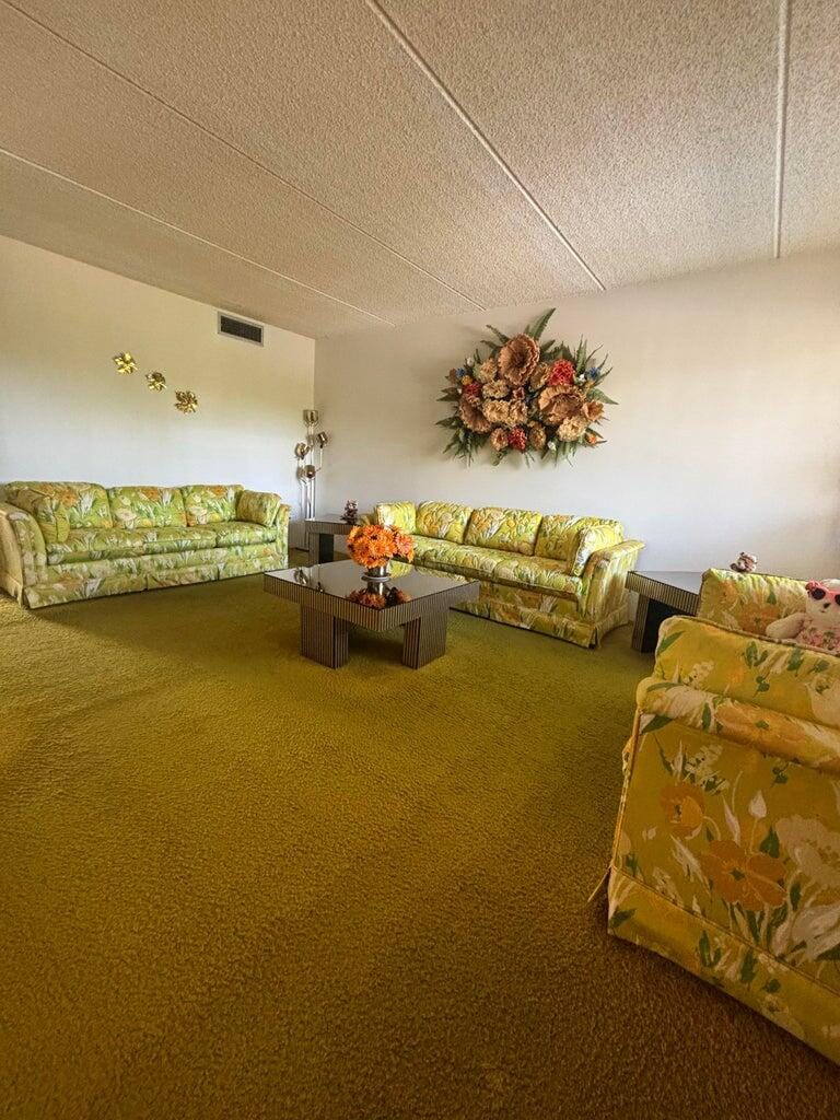 3400 Springdale Boulevard 217 — photo 2