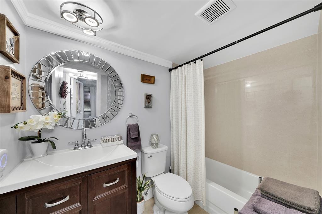 9281 Sunrise Lakes Boulevard 212, Sunrise, FL 33322 photo 22