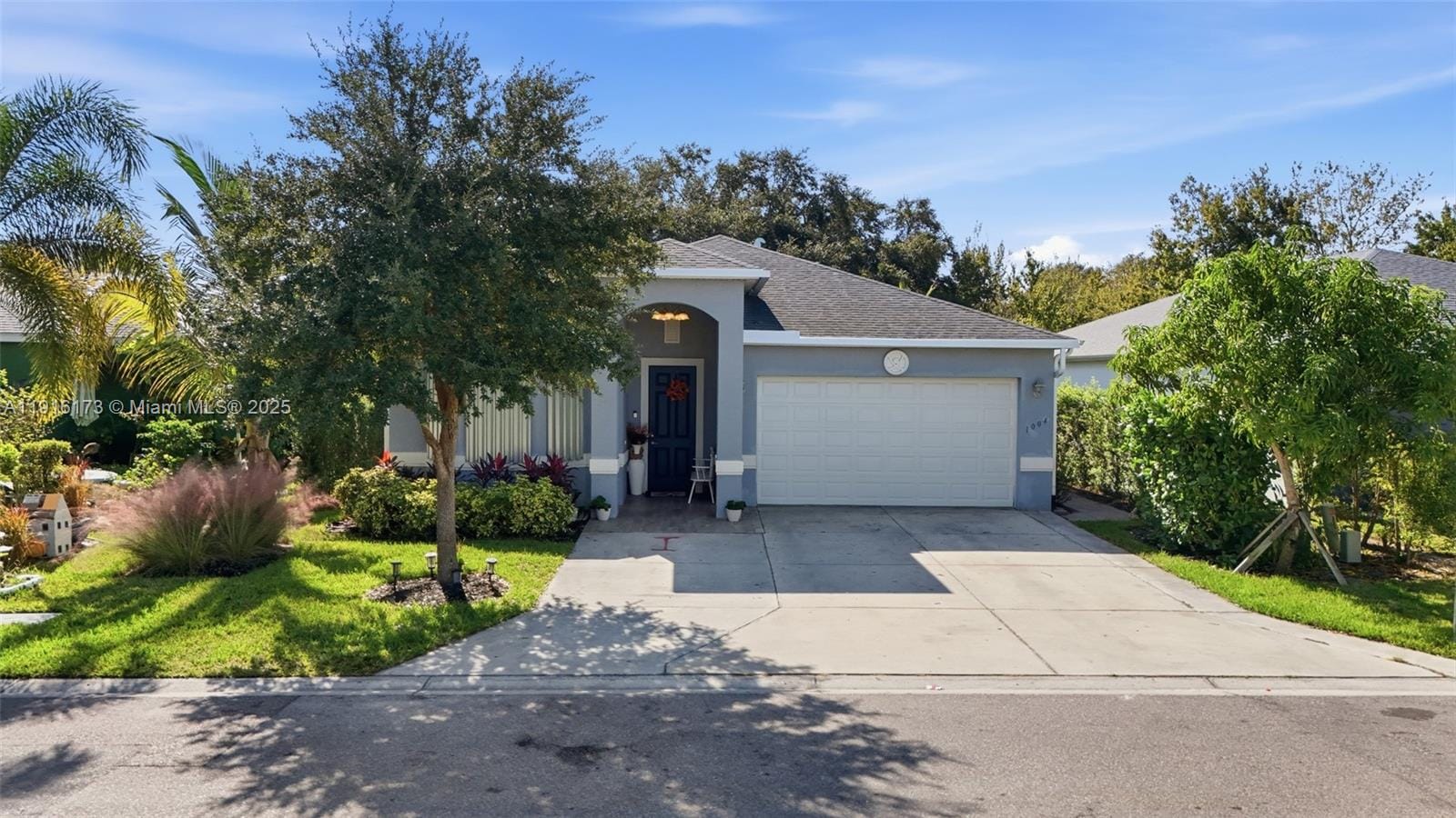 1004 Hamilton Street, FL 34142 photo 3