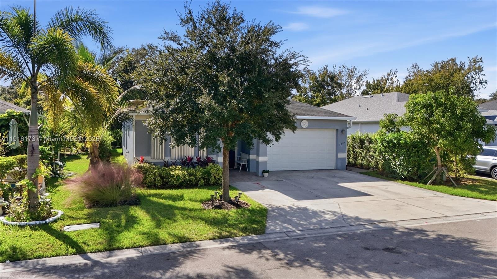 1004 Hamilton Street, FL 34142 photo 4