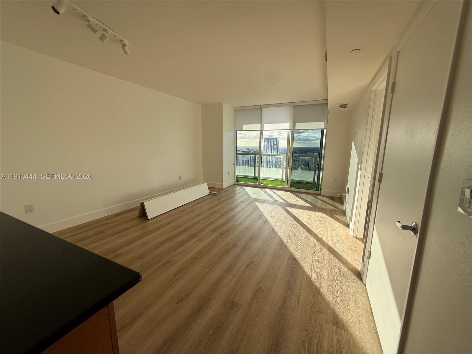 50 Biscayne Boulevard 4807, Miami, FL 33132 photo 6