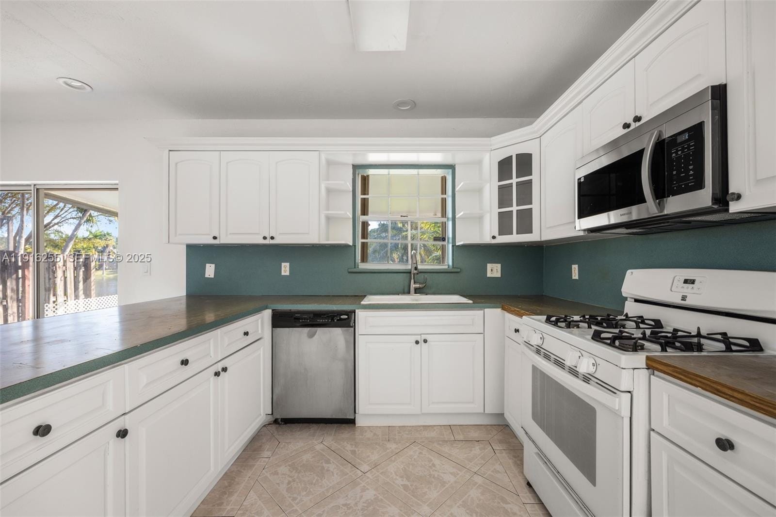 9162 SW 213th Lane — photo 5