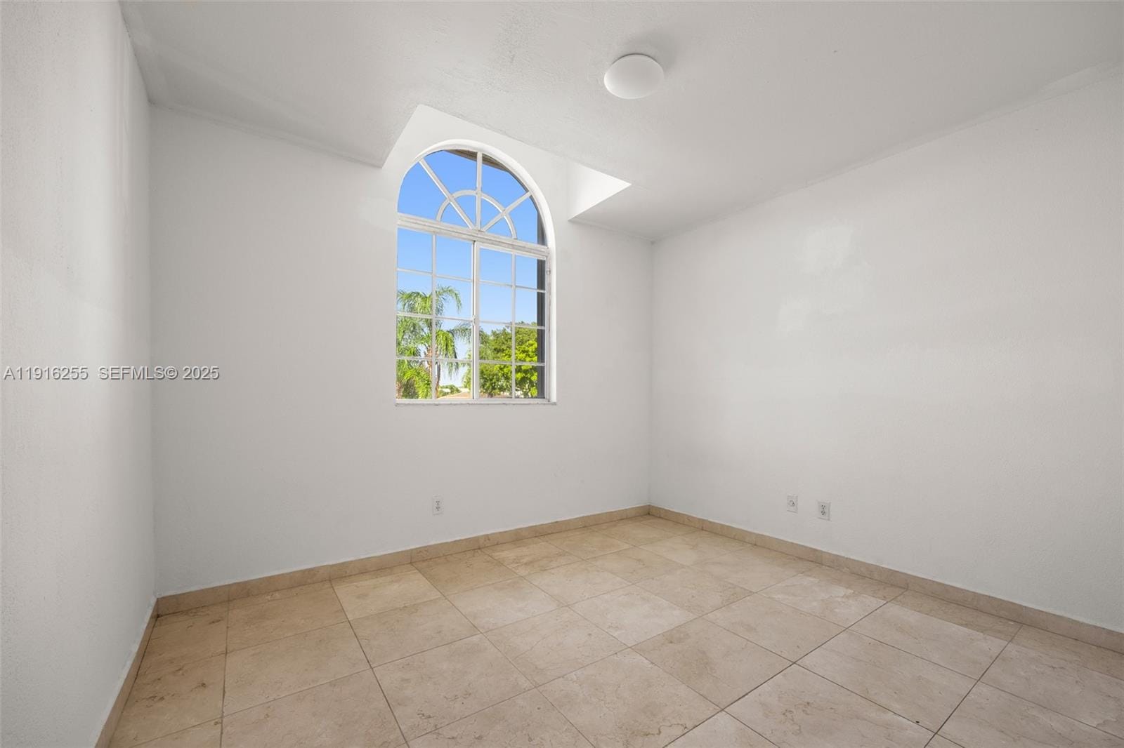 9162 SW 213th Lane — photo 8