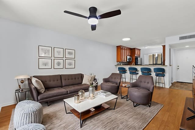 5280 Las Verdes Circle 216, sold in Coconut Palm Condo, Delray Beach, FL