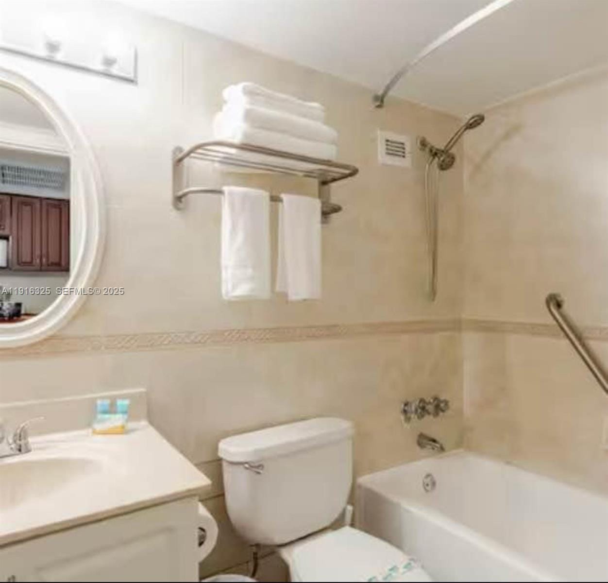 19201 Collins Avenue 733, Sunny Isles Beach, FL 33160 photo 5