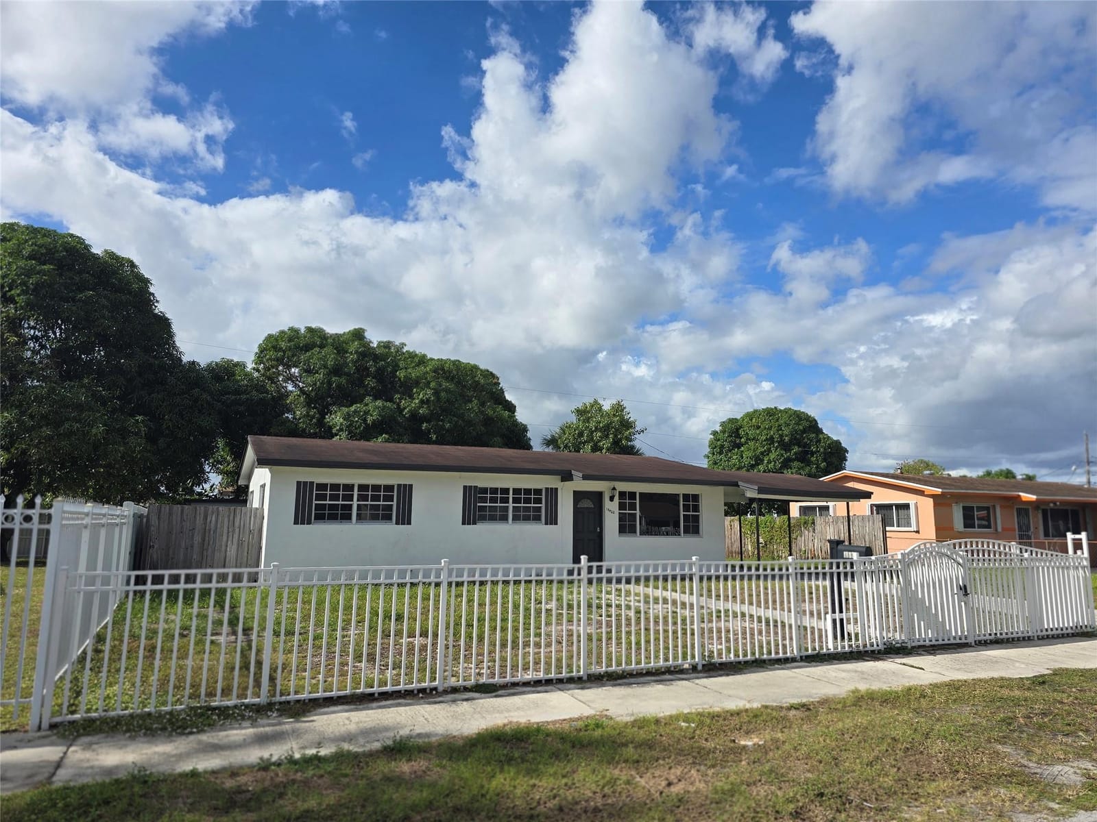 18422 NW 42nd Court, Miami Gardens, FL 33055 photo 2