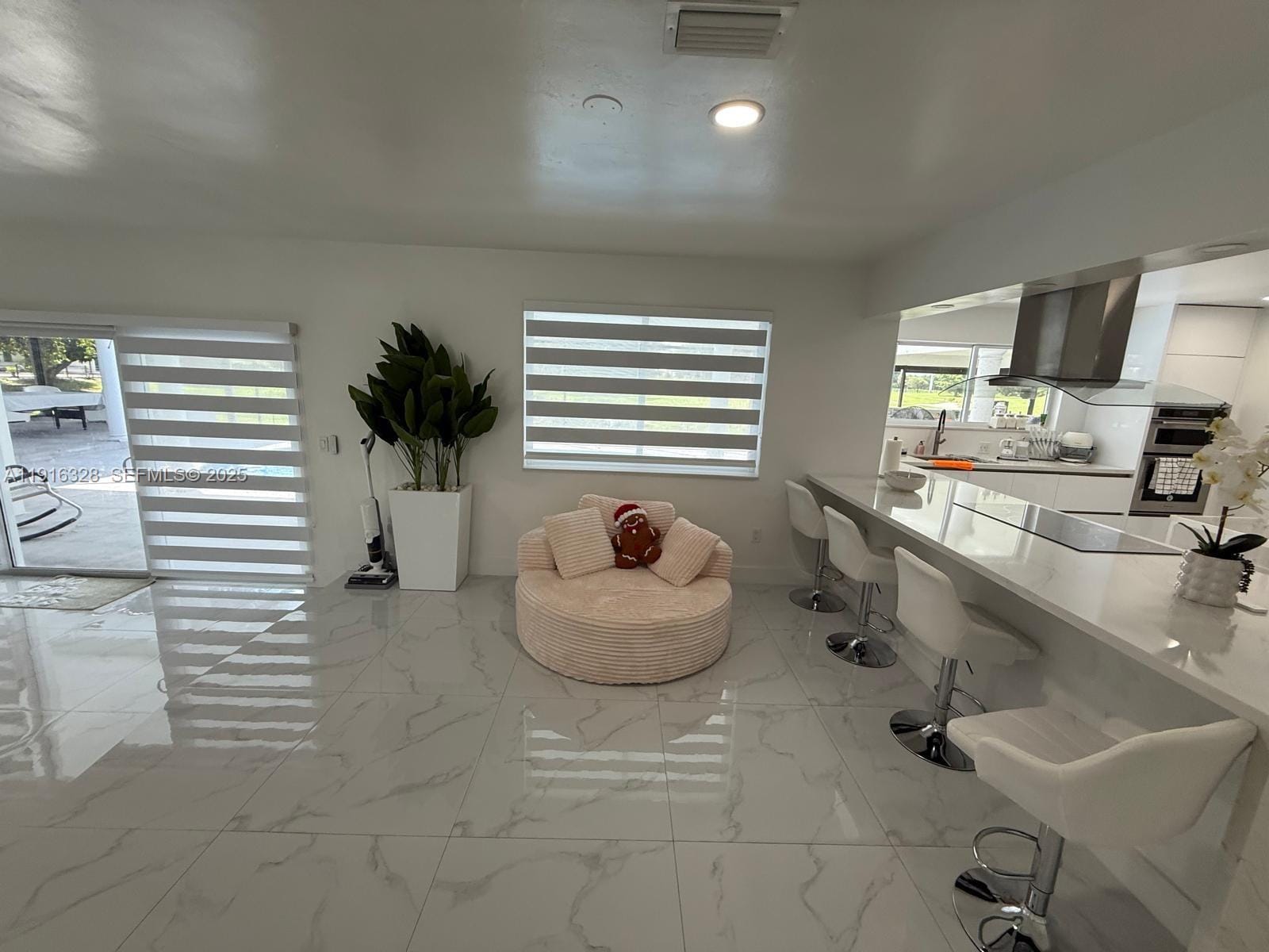19150 S Saint Andrews Drive, Hialeah, FL 33015 photo 22