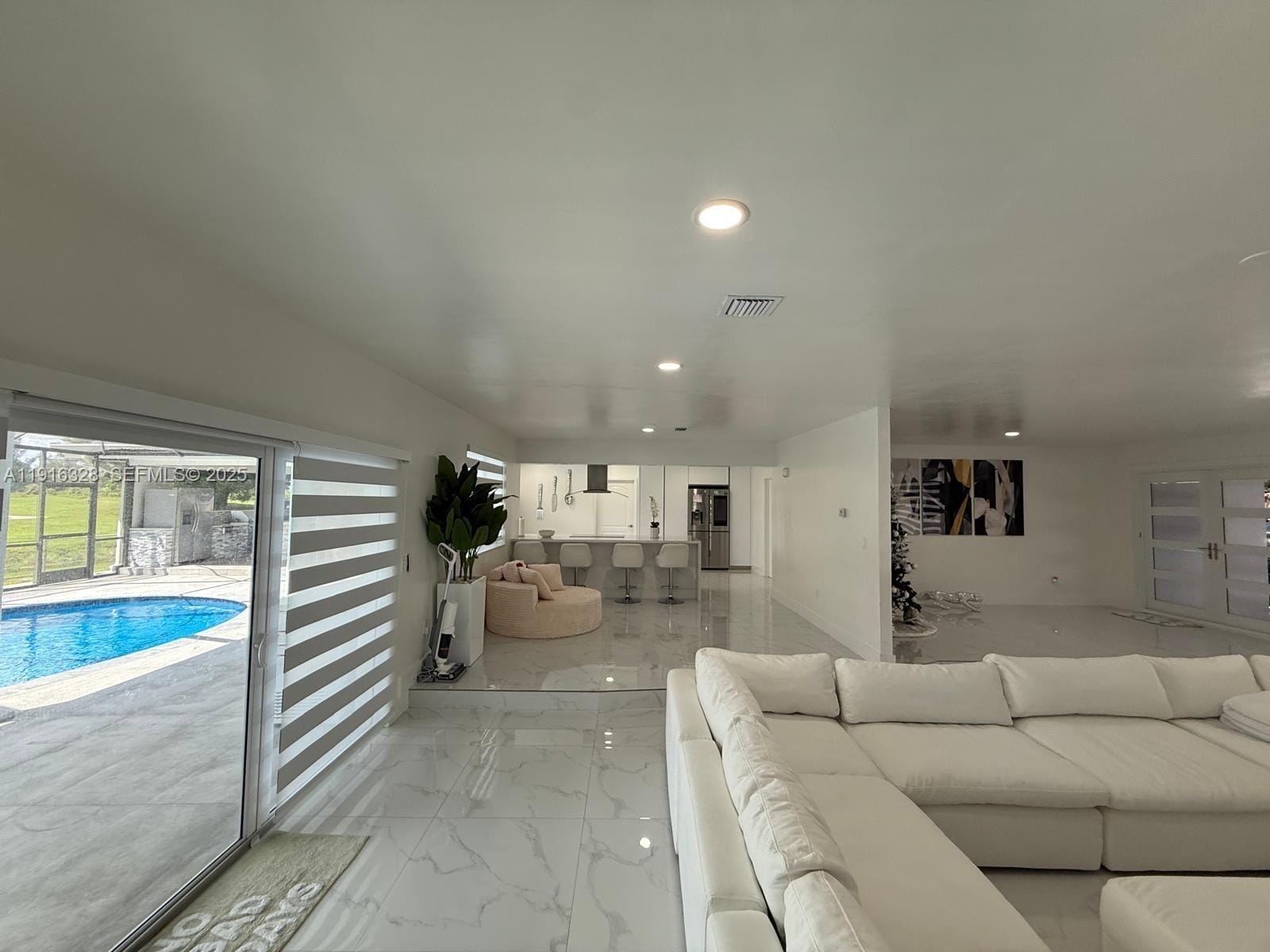 19150 S Saint Andrews Drive, Hialeah, FL 33015 photo 23