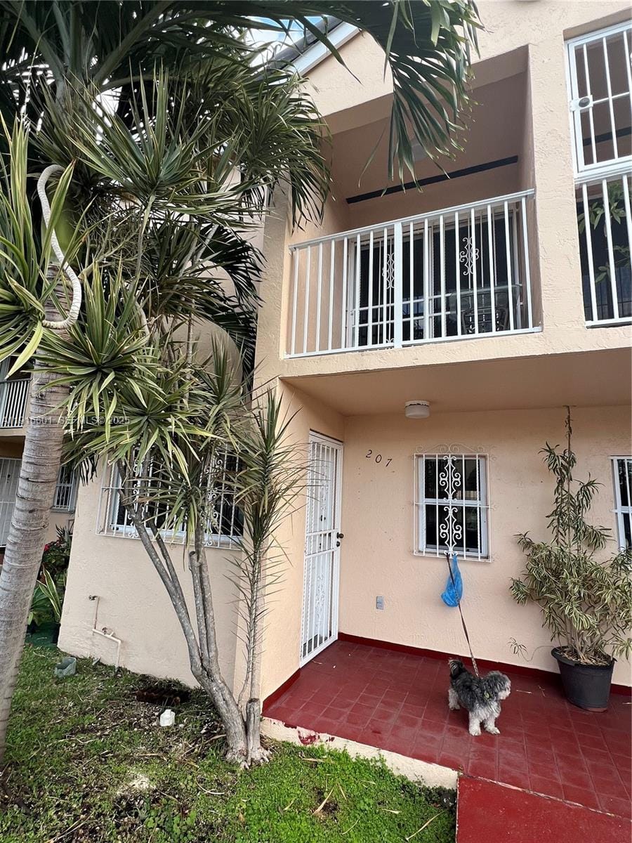 2600 NW 28th Street 207-2, Miami, FL 33142