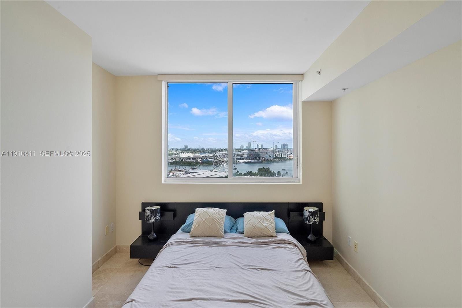 253 NE 2nd Street 1803, Miami, FL 33132 photo 11