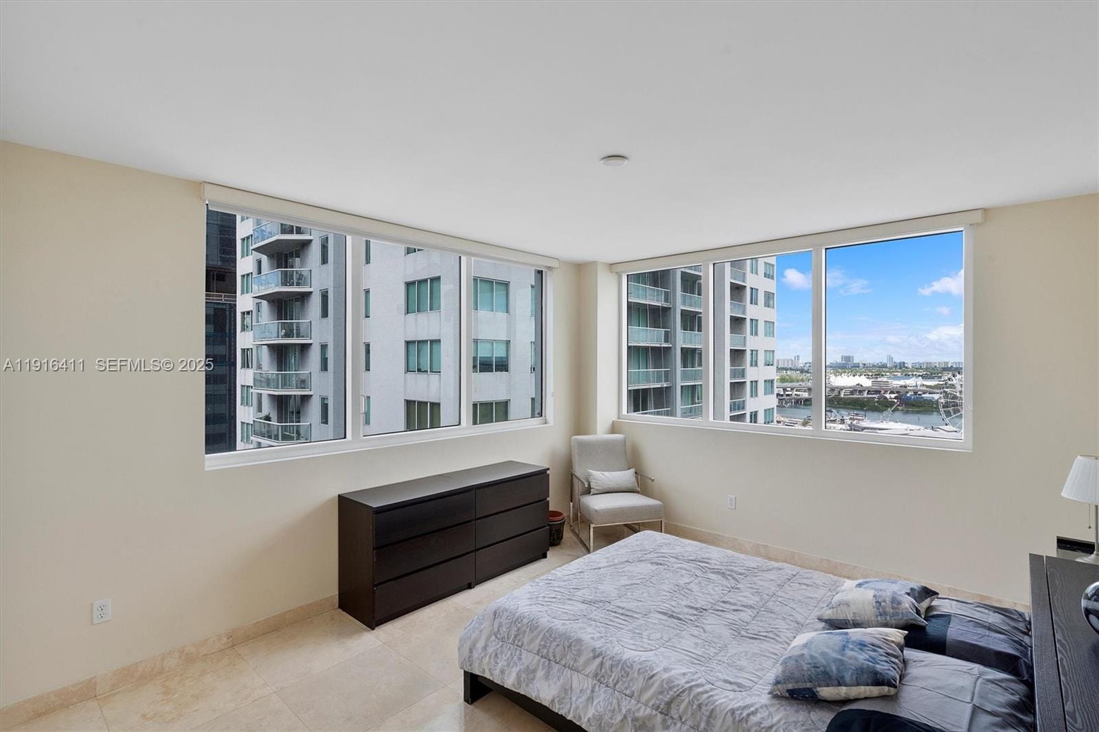253 NE 2nd Street 1803, Miami, FL 33132 photo 15
