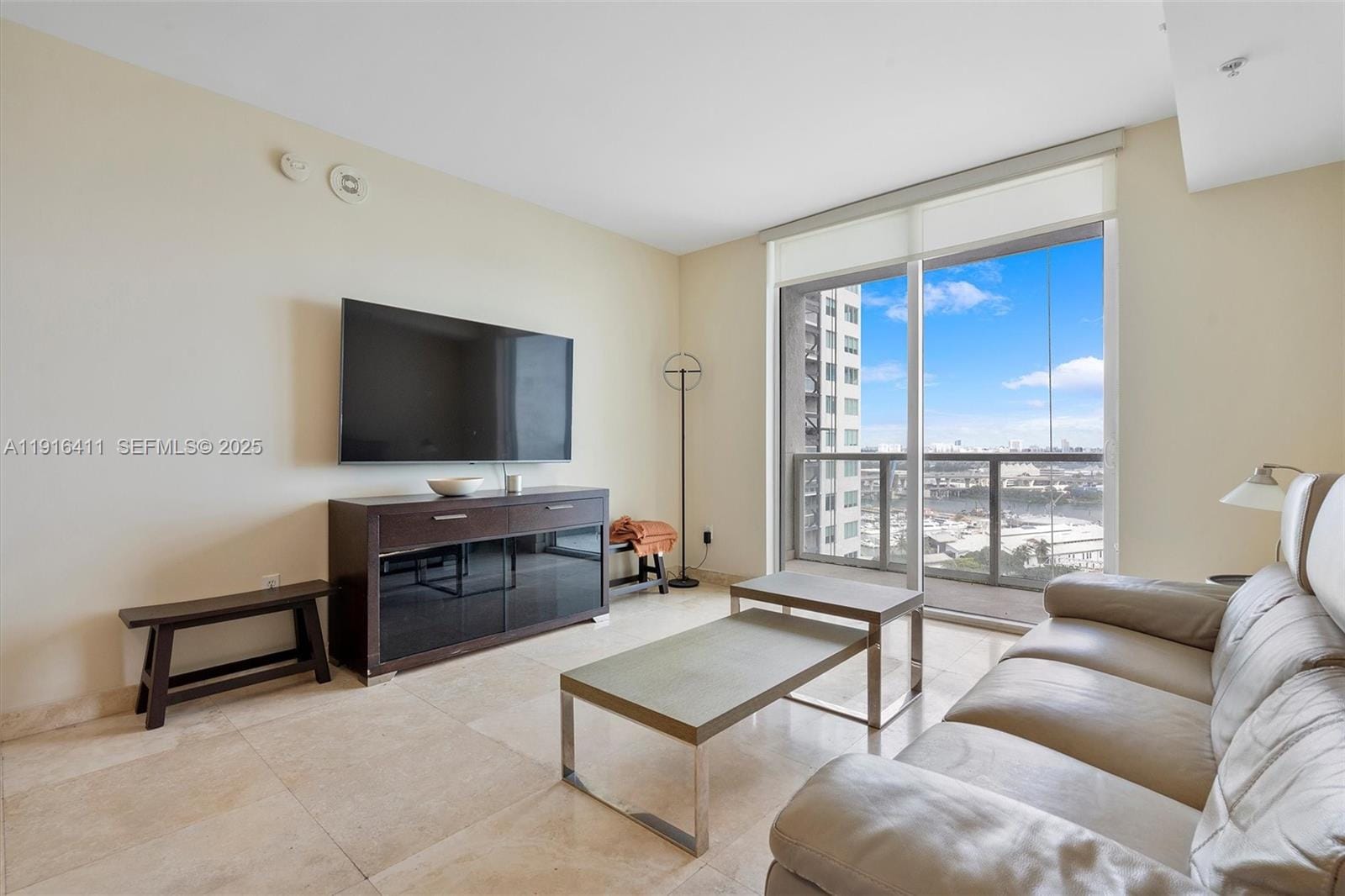 253 NE 2nd Street 1803, Miami, FL 33132 photo 3