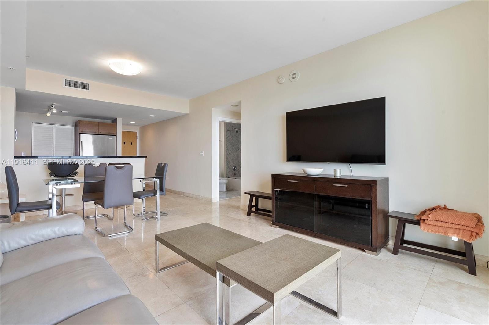 253 NE 2nd Street 1803, Miami, FL 33132 photo 6