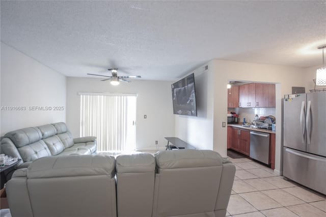 7561 NW 16th Street 2305, Village Square, Plantation, FL