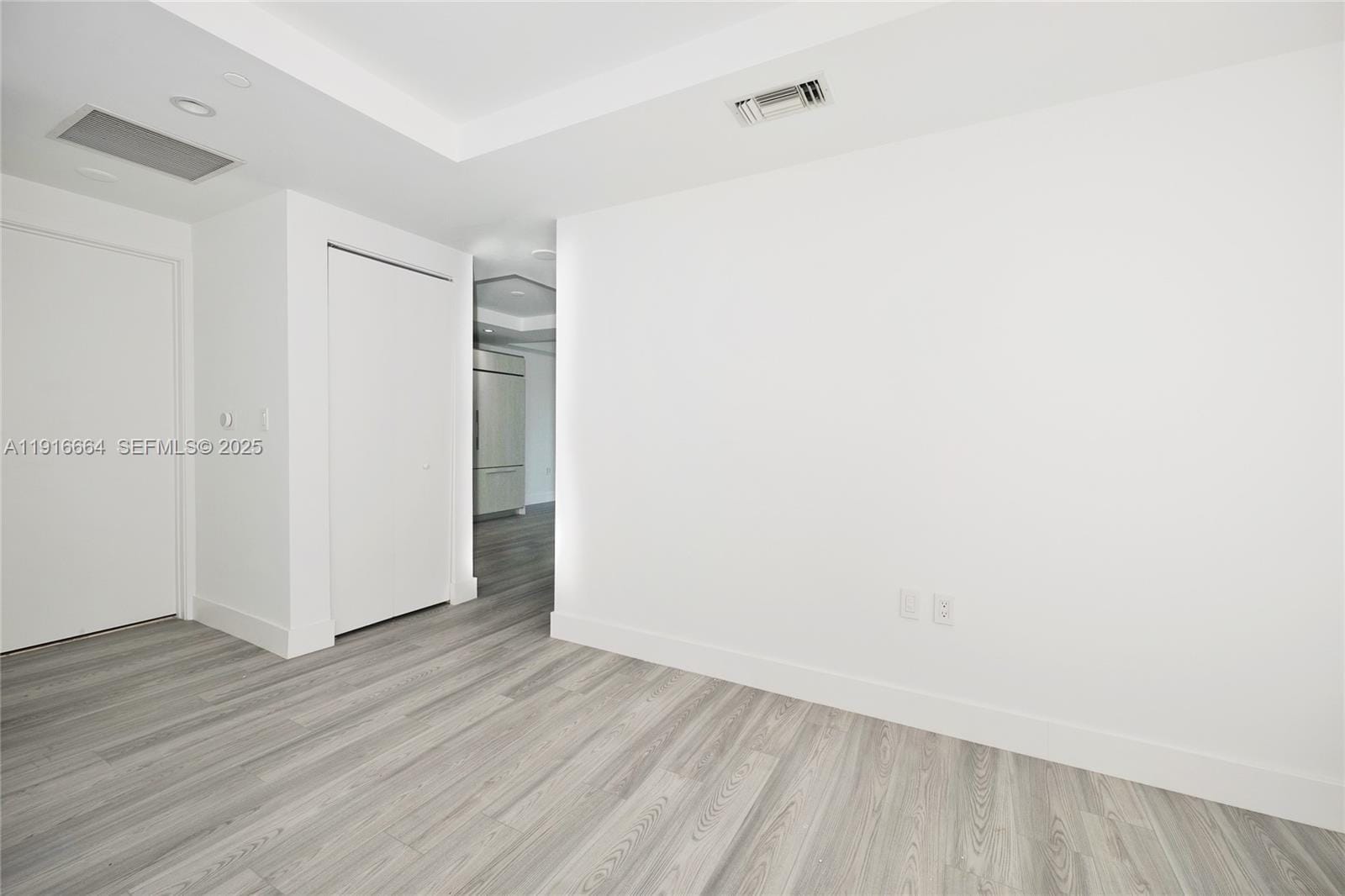 45 SW 9th Street 1504, Miami, FL 33130 photo 17