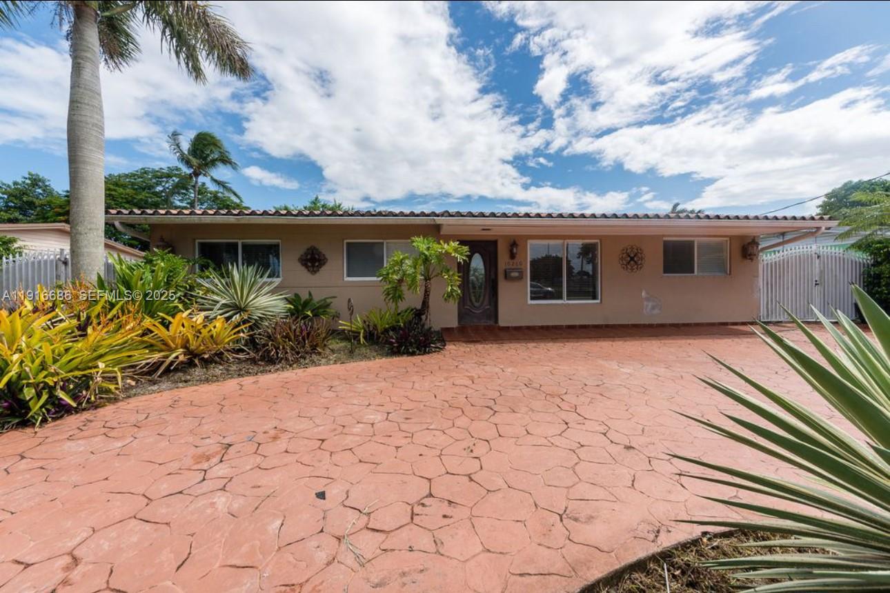 10260 SW 48th Street, Miami, FL 33165, Miami