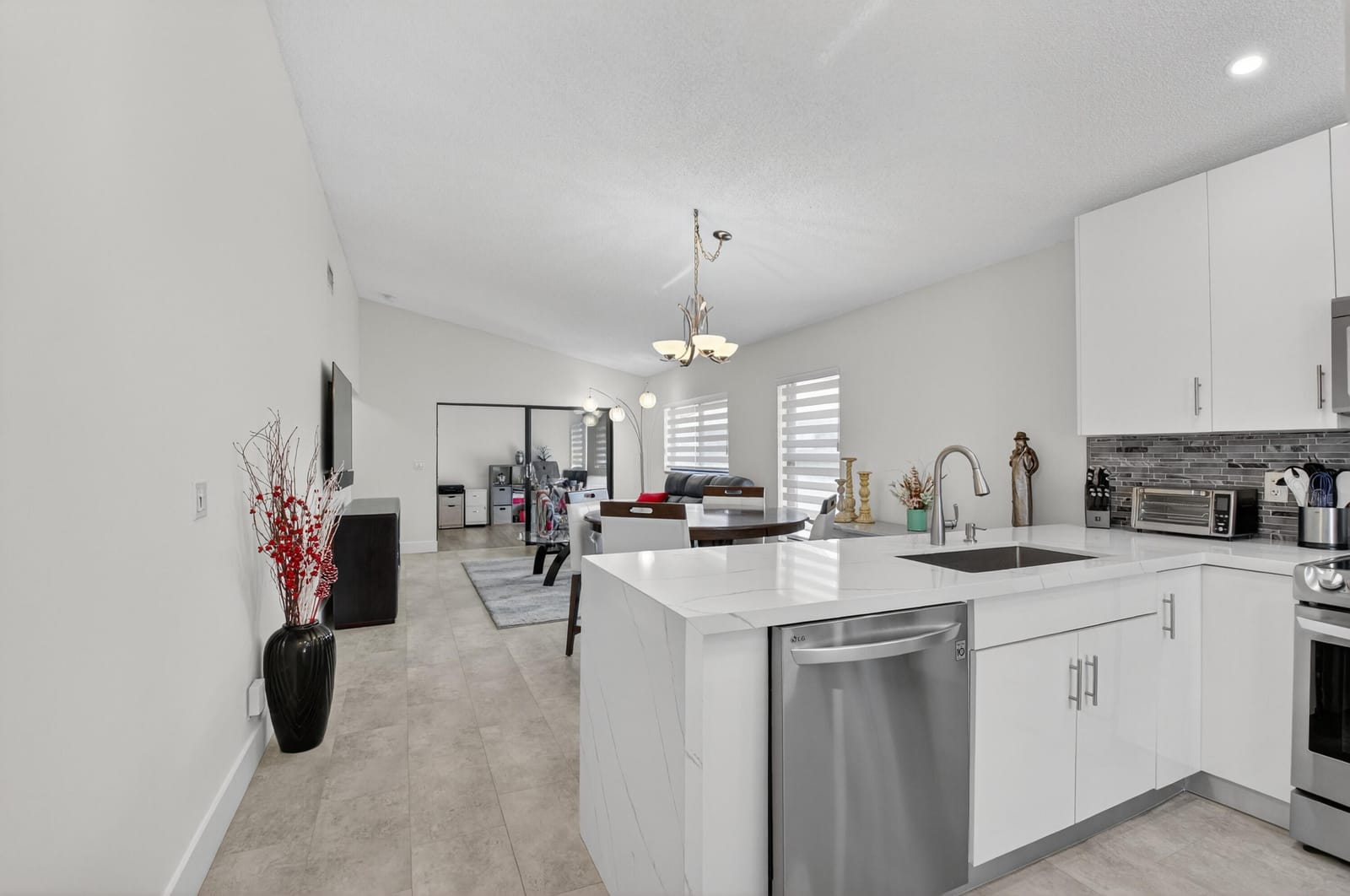 8136 Whispering Palm Drive B, Boca Raton, FL 33496 photo 5