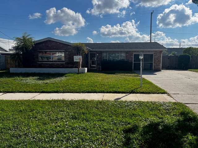 754 Fairhaven Drive, sold in Fairhaven, North Palm Beach, FL