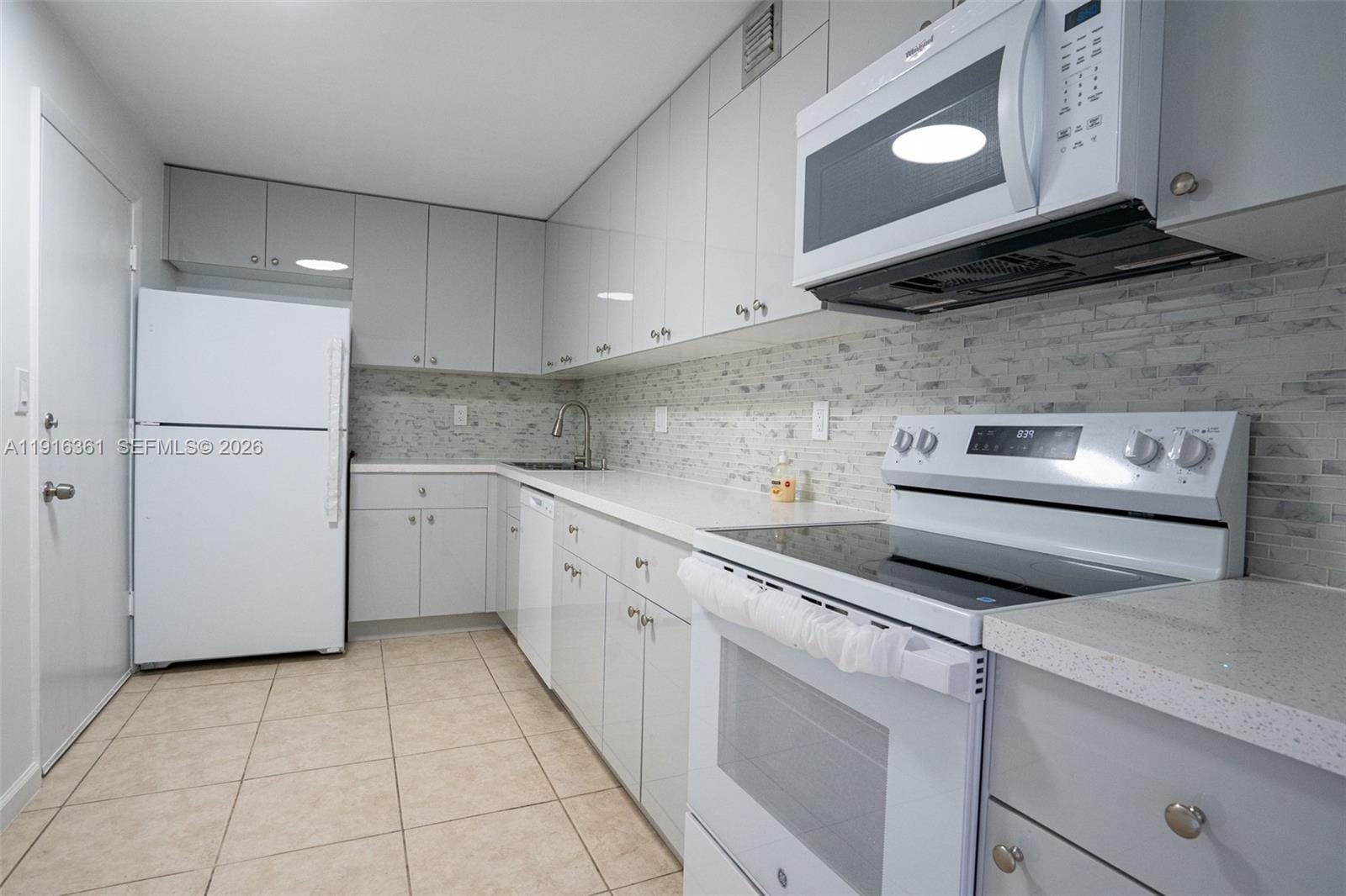 1849 S Ocean Drive 1509 — photo 2