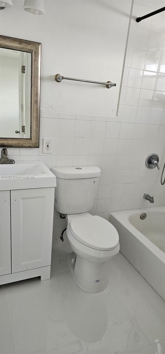 9375 SW 40th Terrace 203 — photo 6