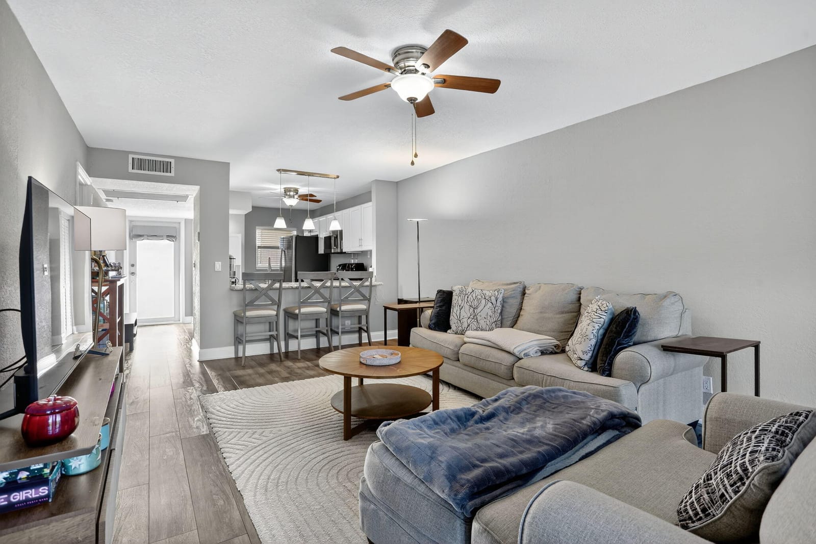 9450 Poinciana Place 203 — photo 4
