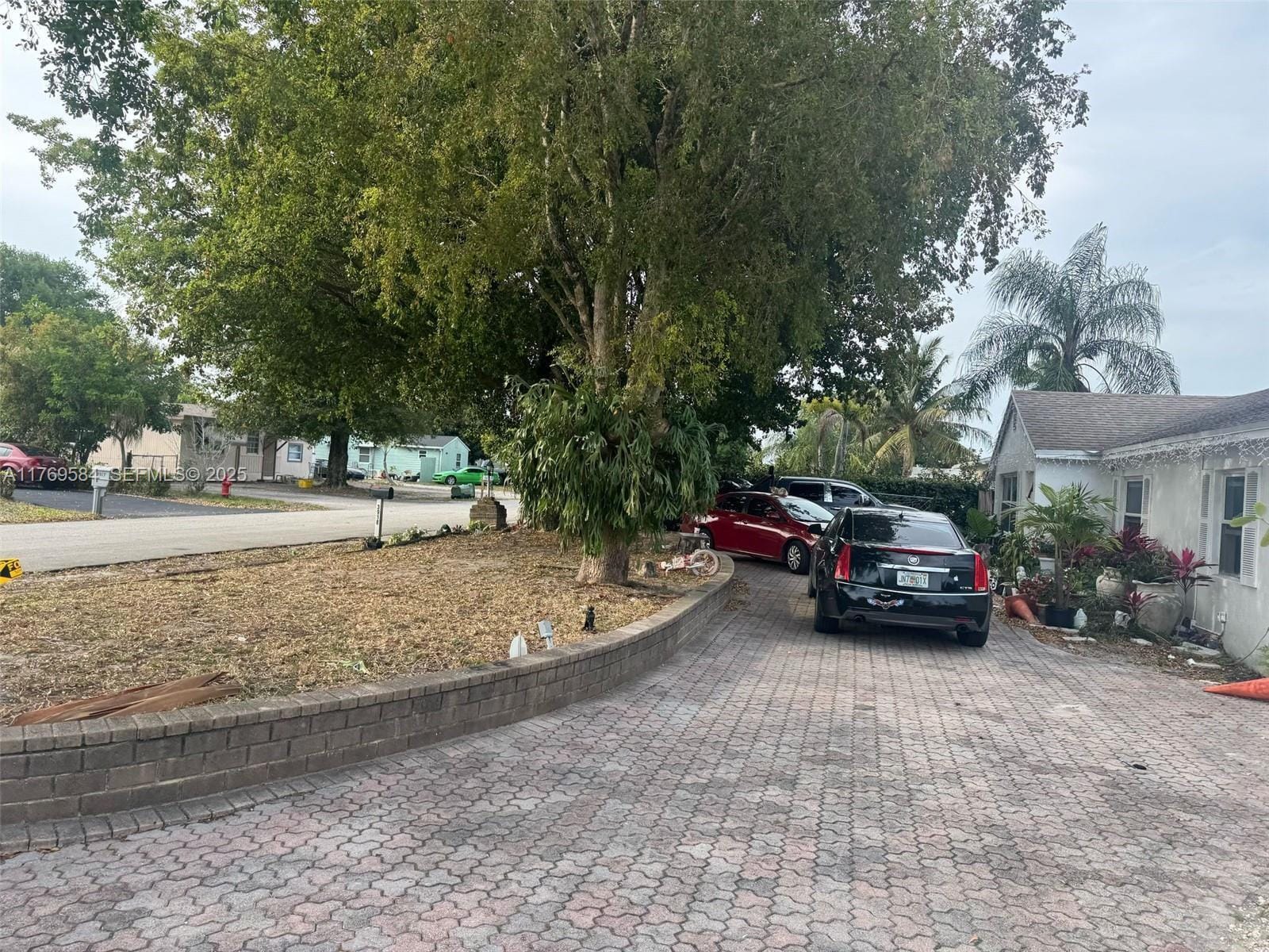3918 Serubi Avenue — photo 3